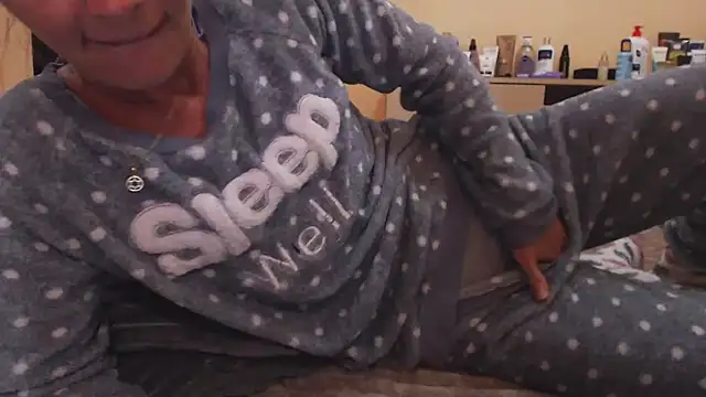 Snapshot of LovelyAndraGirl chatting on 09-17-25, 07:37 LovelyAndraGirl online show from 09-17-25, 07:37