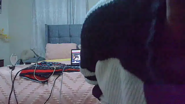 t-NaughtyLicia online show from 04-29-26, 02:04