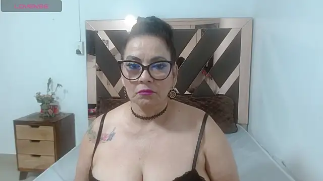 lindaesmeralda online show from 04-29-26, 10:08