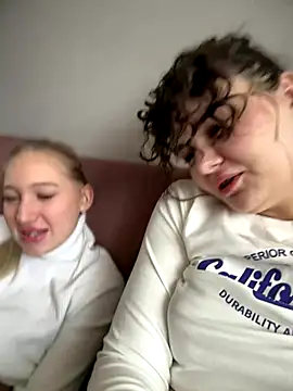 Snapshot of NikaMur chatting on 10-26-25, 03:23 NikaMur online show from 10-26-25, 03:23