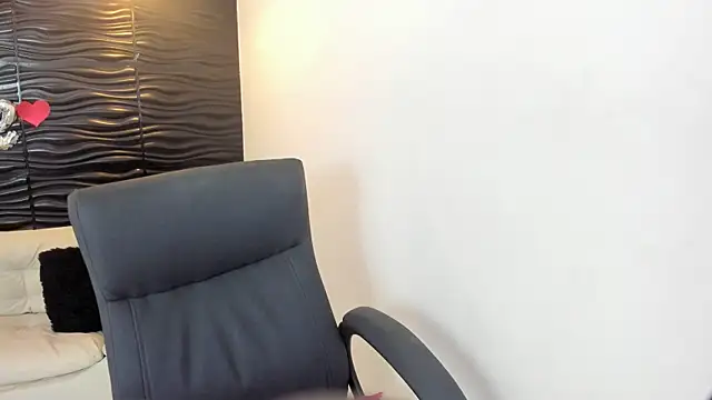 sofia 44 online show from 11-11-25, 01:11