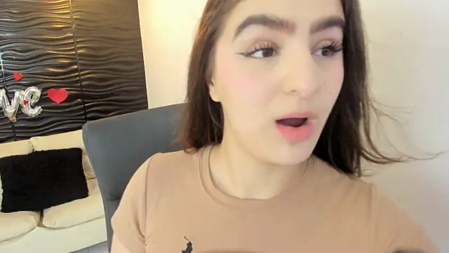 sofia 44 online show from 04-25-26, 01:41