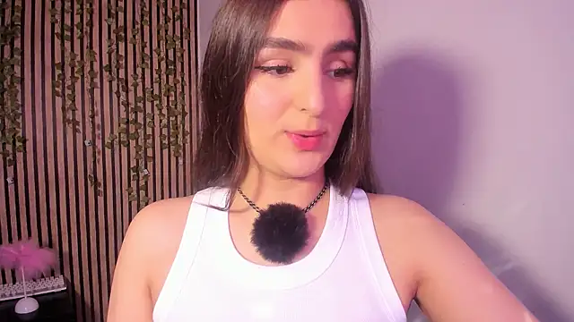 Snapshot of sofia_44 chatting on 06-02-26, 01:57 sofia 44 online show from 06-02-26, 01:57