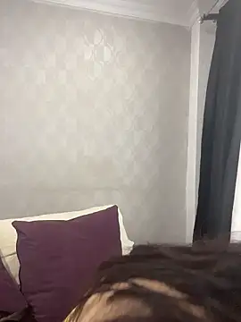 Snapshot of dayis_butera chatting on 06-16-26, 01:03 dayis butera online show from 06-16-26, 01:03