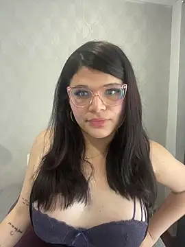 Snapshot of dayis_butera chatting on 07-08-26, 12:53 dayis butera online show from 07-08-26, 12:53
