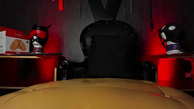 Snapshot of CharlotteScotte chatting on 01-10-25, 02:55 CharlotteScotte online show from 01-10-25, 02:55