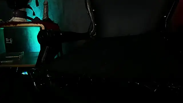 Snapshot of CharlotteScotte chatting on 01-20-25, 06:43 CharlotteScotte online show from 01-20-25, 06:43