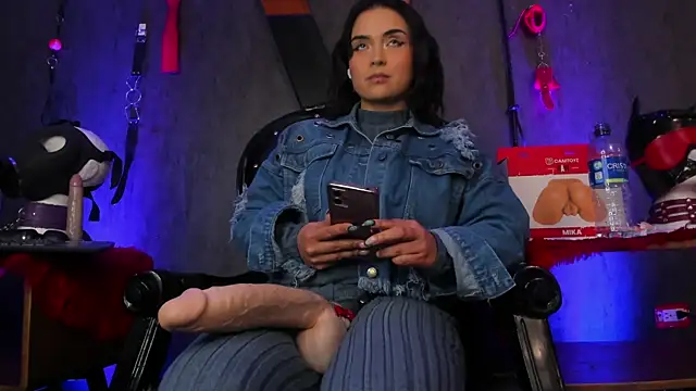 Snapshot of CharlotteScotte chatting on 01-22-25, 04:23 CharlotteScotte online show from 01-22-25, 04:23