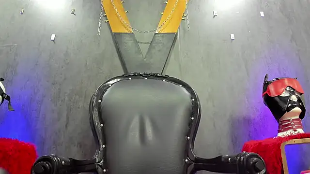 Snapshot of CharlotteScotte chatting on 03-07-25, 02:01 CharlotteScotte online show from 03-07-25, 02:01