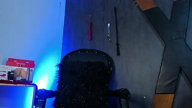 Snapshot of CharlotteScotte chatting on 03-20-25, 11:27 CharlotteScotte online show from 03-20-25, 11:27