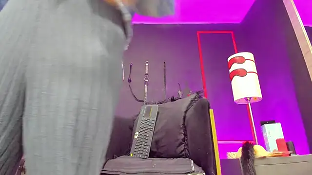 Snapshot of CharlotteScotte chatting on 09-12-25, 11:54 CharlotteScotte online show from 09-12-25, 11:54