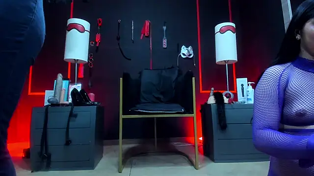 Snapshot of CharlotteScotte chatting on 10-28-25, 12:09 CharlotteScotte online show from 10-28-25, 12:09