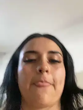 Snapshot of CharlotteScotte chatting on 11-11-25, 11:32 CharlotteScotte online show from 11-11-25, 11:32