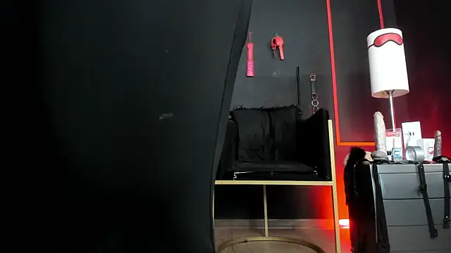 Snapshot of CharlotteScotte chatting on 11-21-25, 11:31 CharlotteScotte online show from 11-21-25, 11:31