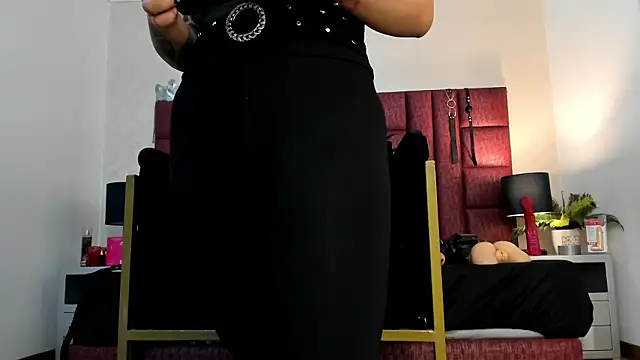 Snapshot of CharlotteScotte chatting on 03-13-26, 04:13 CharlotteScotte online show from 03-13-26, 04:13