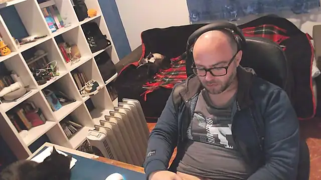 ravingr4d4 online show from 02-28-25, 10:06