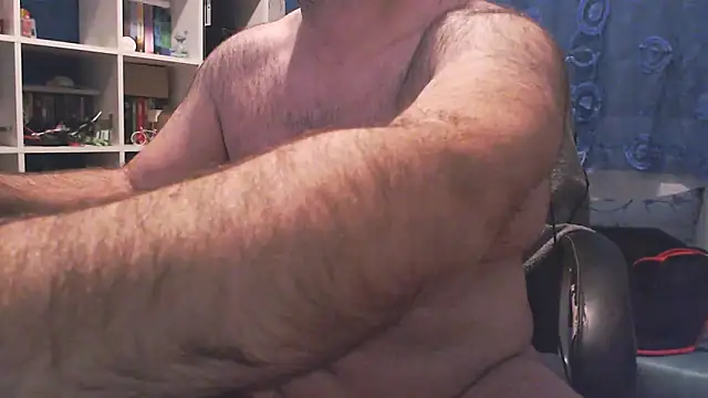 ravingr4d4 online show from 03-20-25, 09:04