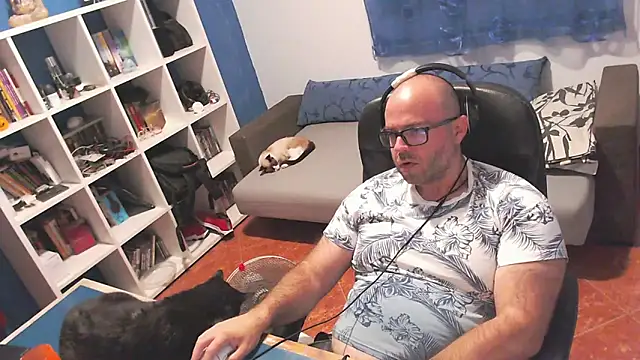 ravingr4d4 online show from 10-11-25, 08:51