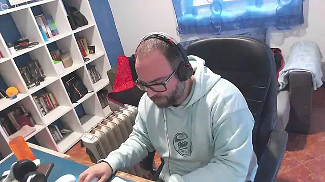 ravingr4d4 online show from 12-02-25, 12:21