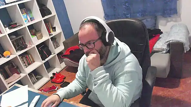 ravingr4d4 online show from 12-03-25, 12:29