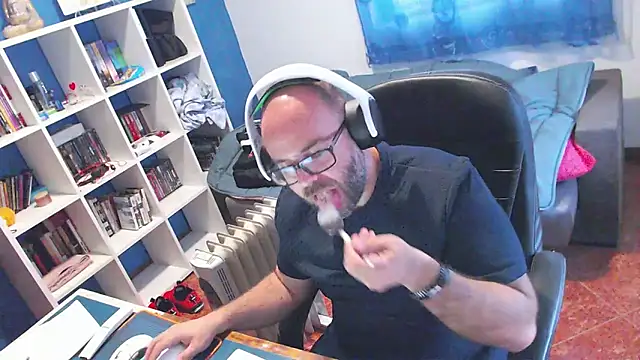 ravingr4d4 online show from 04-23-26, 01:13