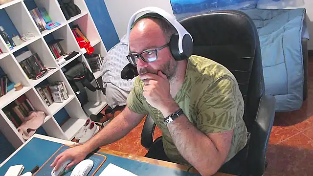 ravingr4d4 online show from 05-19-26, 07:58