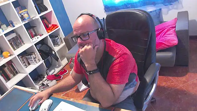 ravingr4d4 online show from 06-18-26, 09:14