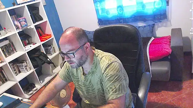 ravingr4d4 online show from 06-30-26, 08:15