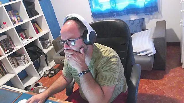 ravingr4d4 online show from 07-10-26, 08:07