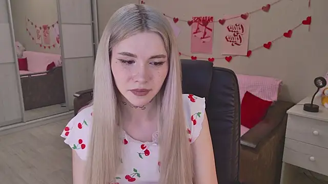 Snapshot of Alisa_Black_Star chatting on 12-21-25, 11:28 Alisa Black Star online show from 12-21-25, 11:28