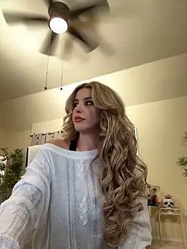 Snapshot of RoxxyDallas chatting on 12-06-24, 11:25 RoxxyDallas online show from 12-06-24, 11:25