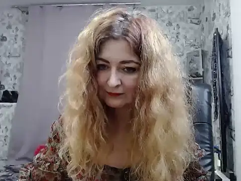 Snapshot of Helen1974 chatting on 12-04-24, 03:26 Helen1974 online show from 12-04-24, 03:26