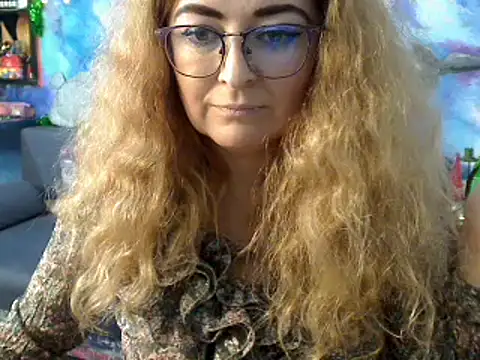 Snapshot of Helen1974 chatting on 12-24-24, 05:55 Helen1974 online show from 12-24-24, 05:55