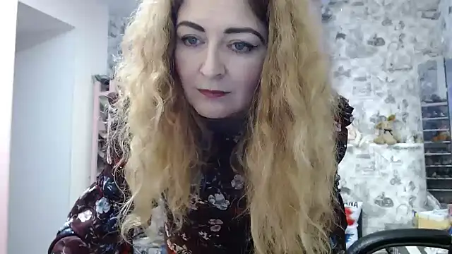 Snapshot of Helen1974 chatting on 01-14-25, 07:48 Helen1974 online show from 01-14-25, 07:48