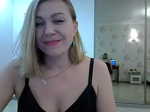 Snapshot of Alexandra-Rosee chatting on 01-11-25, 02:36 Alexandra-Rosee online show from 01-11-25, 02:36