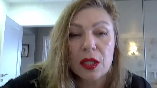 Snapshot of Alexandra-Rosee chatting on 10-27-25, 05:44 Alexandra-Rosee online show from 10-27-25, 05:44