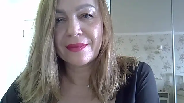 Snapshot of Alexandra-Rosee chatting on 11-27-25, 06:48 Alexandra-Rosee online show from 11-27-25, 06:48