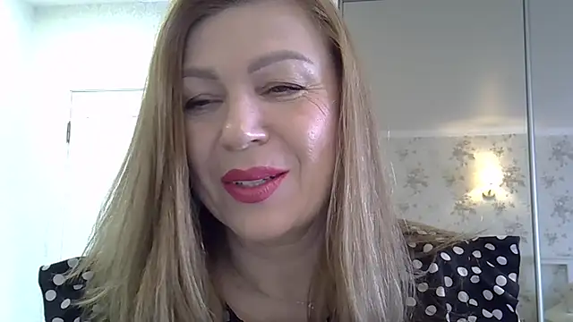 Snapshot of Alexandra-Rosee chatting on 12-16-25, 05:34 Alexandra-Rosee online show from 12-16-25, 05:34