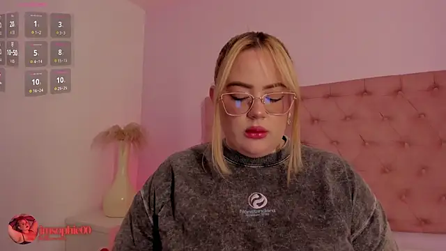 Snapshot of sophiarossee_ chatting on 10-16-25, 12:17 sophiarossee online show from 10-16-25, 12:17