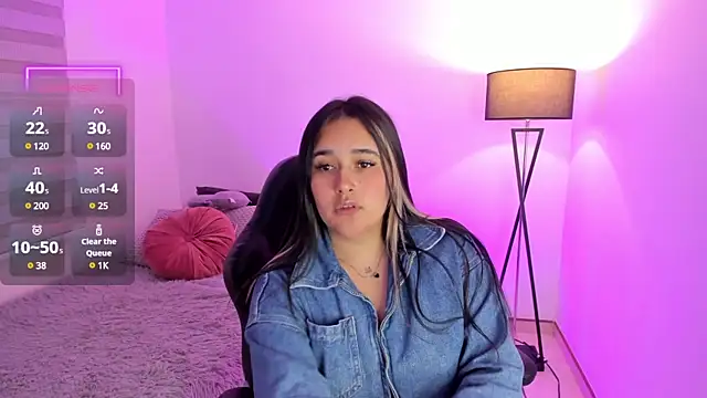 Snapshot of Megan_FE chatting on 01-10-25, 12:38 Megan FE online show from 01-10-25, 12:38