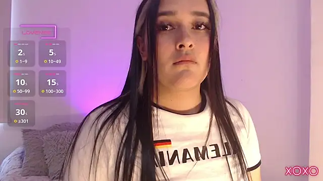 Snapshot of Megan_FE chatting on 02-26-25, 01:30 Megan FE online show from 02-26-25, 01:30