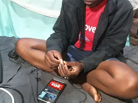 cute naimah online show from 03-10-25, 08:15