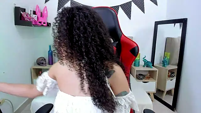 Zoe Gruber online show from 12-17-24, 11:49