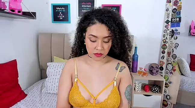 Zoe Gruber online show from 01-25-25, 02:58