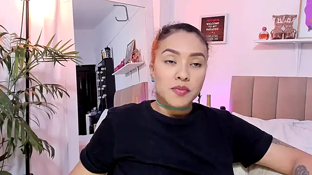 Zoe Gruber online show from 11-20-25, 09:36