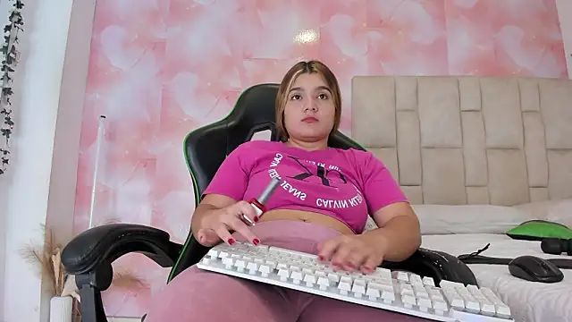 emily lean  online show from 02-06-26, 12:59