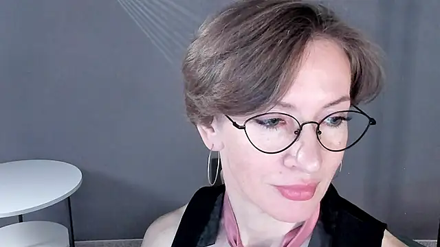 Snapshot of Dorothy_Meyer chatting on 05-13-26, 05:38 Dorothy Meyer online show from 05-13-26, 05:38