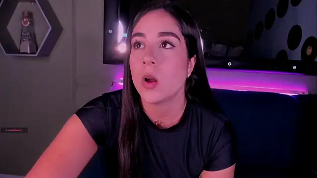 Snapshot of Sussy_Bell01 chatting on 01-30-25, 08:21 Sussy Bell01 online show from 01-30-25, 08:21