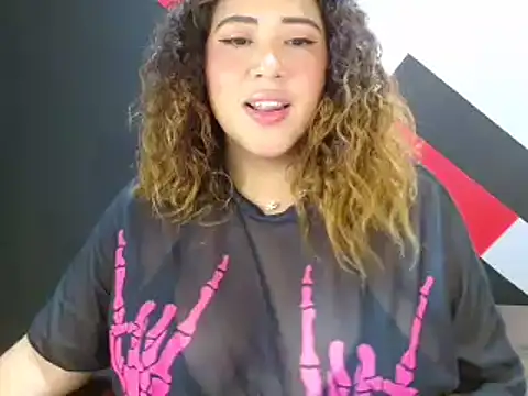 Snapshot of I_am_yours- chatting on 01-11-25, 12:07 I am yours- online show from 01-11-25, 12:07