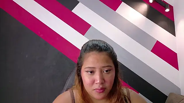 Snapshot of I_am_yours- chatting on 10-04-25, 12:14 I am yours- online show from 10-04-25, 12:14